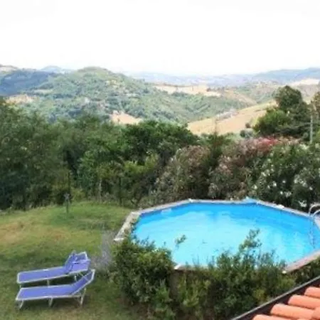 Enticing In With Private Pool Montescudo